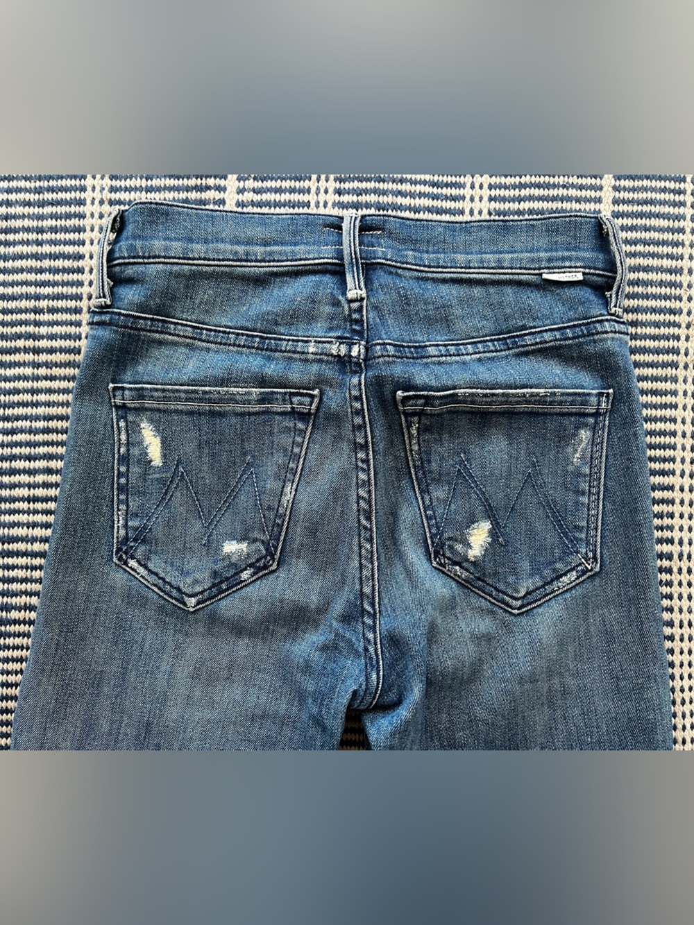 Mother jeans the stunner ankle fray in grafiti girl size 24